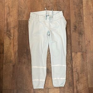 Isabel maternity cropped sweats.